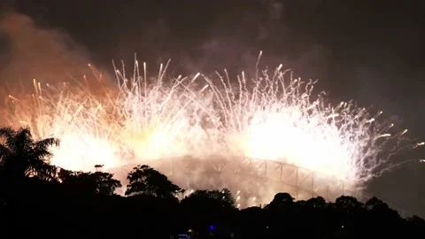Arch of Sydney Harbour bridge at Midnight New Year firework – 4k. Stock Footage 145890386