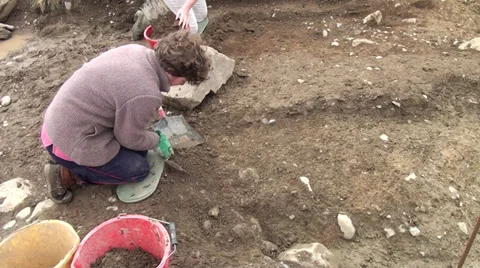 Archaeological cleaning 库存影片 32579389
