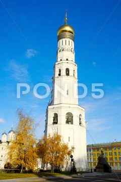 Archangel cathedral and ivan the great bell in the moscow kremlin. moscow. ru Stock Photos