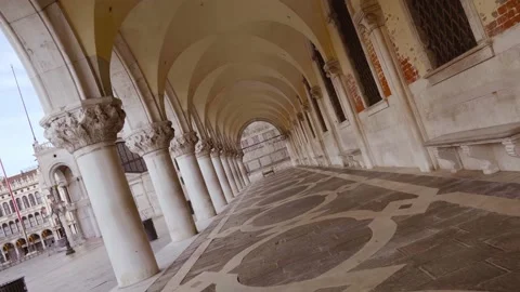 Arched Doge palace museum hall with ancient ivory pillars Video stock 147100312