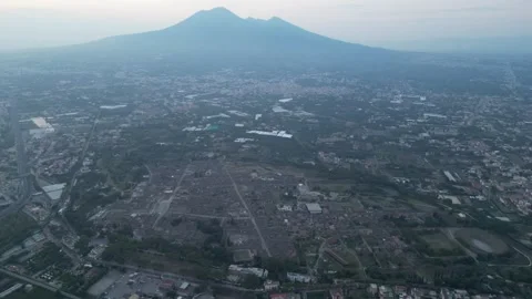 Archeological site of Pompeii with Mt. Vesuvius - Circle-Right-Clip Stock-Footage 250357595