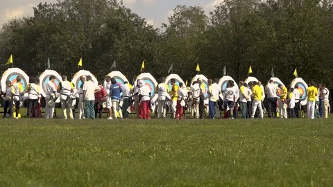 Archers Counting their Points Video stock 83161428