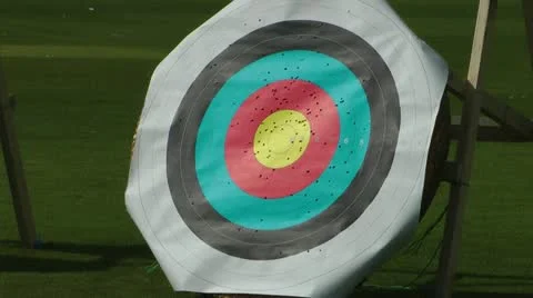 Archery target propped against stand for beginners course, Stock Footage 12554810