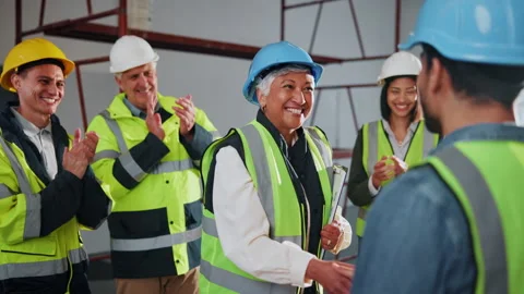 Architect, builder and handshake on site with clapping, well done or approval of Vídeos de archivo 341584657