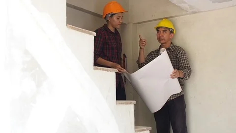 Architect discuss with engineer about project in Construction site Video stock 95045251