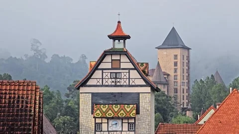 Architectural Buildings from Elevated View at Colmar Tropicale Resort Genting Vidéo 332745440