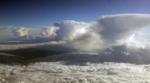 Architecture in the sky from the clouds Vidéo 52299205