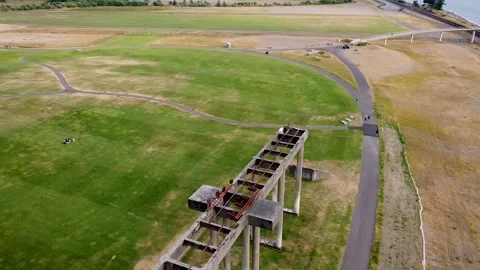 Arcing View Of Old Structure At Chamber's Bay Park, Tacoma Washington Vídeo Stock 155908546