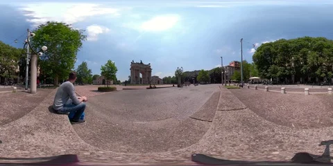 Arco della Pace in Milan, with the famous yellow tram passing by and tourists. Video stock 89970226