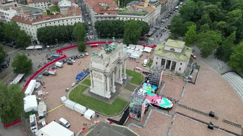Arco della Pace (Triumpfbogen von Mailand) in Milan, Italy. Made in July 2023 wi Stock-Footage 246984510