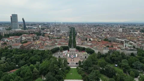 Arco della Pace (Triumpfbogen von Mailand) in Milan, Italy. Made in July 2023 wi Stock Footage 246984644