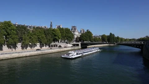 Arcole Bridge (Pont d'Arcole) Stock Footage 203372326