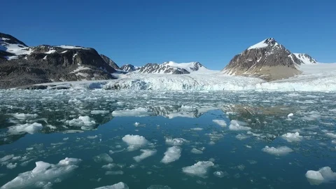 Arctic Glacier 無料動画素材 98744850