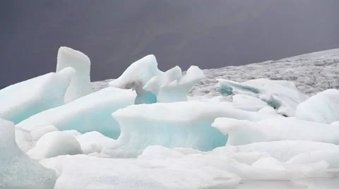Arctic iceberg floating Vídeos de archivo 56632179
