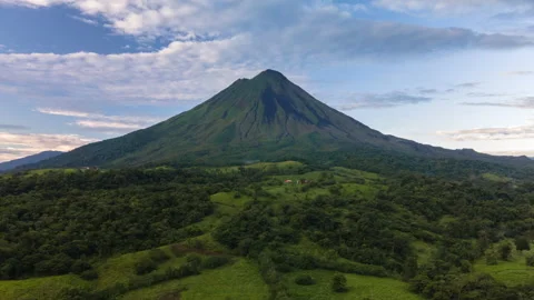 Arenal Volcano Drone Hyperlapse Originally 8K Costa Rica 스톡 동영상 165899578