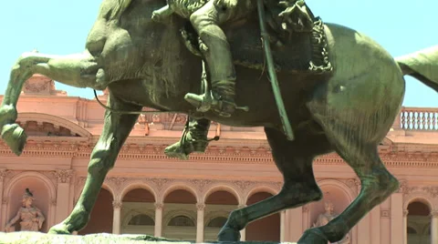 ARGENTINA - MAY 2007: Statue behind Rosada House in Buenos Aires, Argentina Stock Footage 30577647