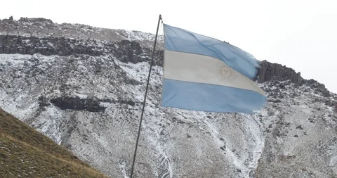 Argentinian weathered flag flowing and moving 스톡 동영상 91710180