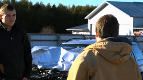 Argue at Car Crash Видео 36806249