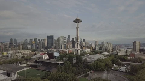 ARIAL OF SPACE NEEDLE IN SEATTLE Stock Footage 127884415