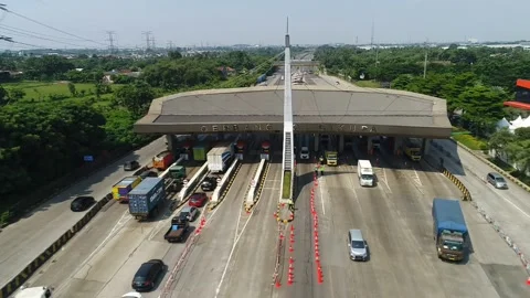 ARIAL VIEW OF CIKUPA GATE TOL AT TANGGERANG, INDONESIA Video stock 160653529