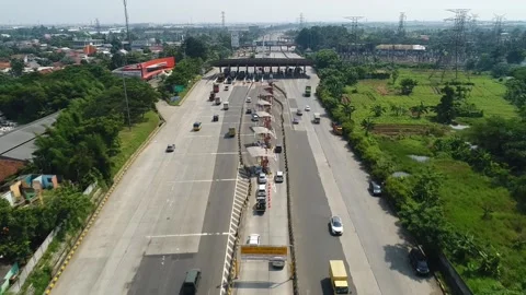 ARIAL VIEW OF CIKUPA TOL GATE AT TANGGERANG, INDONESIA Video stock 160653387