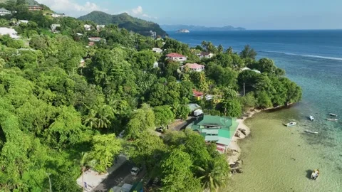 Arial View, Flight over they bay of Port Glaud, seychellen, Mahe, Port Glaud Stock Footage 340552092