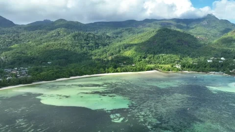 Arial View, Flight over they bay of Port Glaud, seychellen, Mahe, Port Glaud Stock Footage 340553854
