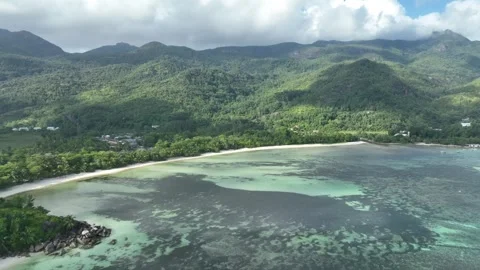 Arial View, Flight over they bay of Port Glaud, seychellen, Mahe, Port Glaud Stock Footage 340553872