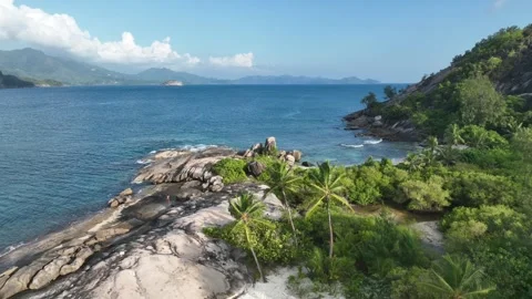 Arial View, Flight over they bay of Port Glaud, seychellen, Mahe, .Port Glaud Stock Footage 340666317