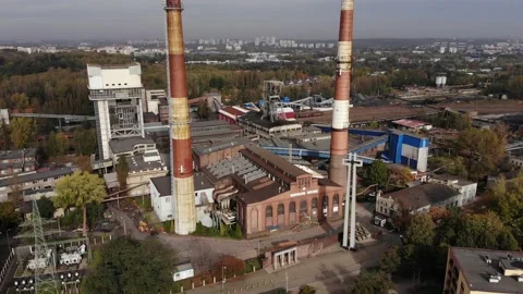 Arial view on Front of brick main building of historical coal mine. Vídeos de archivo 142510938