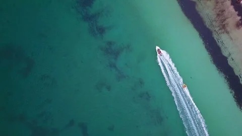 Ariel speedboat Stock Footage