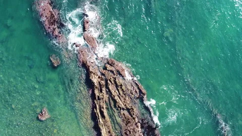 Ariel spin over ocean tide pools Video stock 149283885