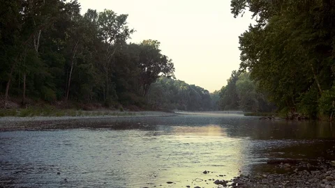 Arkansas River at sunrise loopable 4k Video stock 94379505