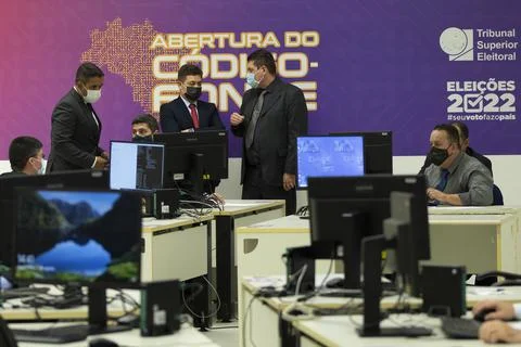 Armed Forces inspect the source codes of the electronic voting machine in Brazil Stock Photos