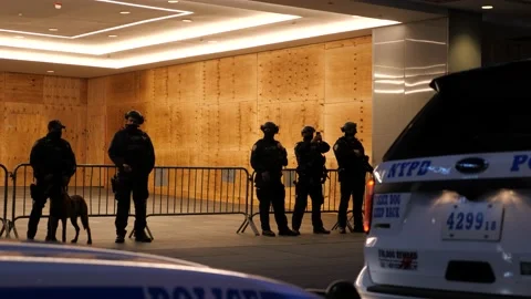 Armed NYPD Guarding Boarded Up Building During 2020 Election Night Stock-Footage 142619191
