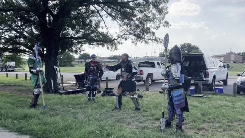 Armored Combat Participants During Training Session 스톡 동영상 336314274