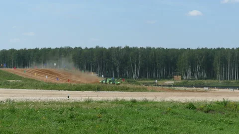 Armored 動画素材 113005361