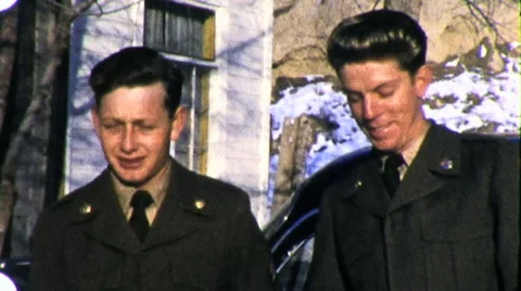 Army Buddies World War 2 Canadian Soldiers 1940s Vintage Film Home Movie 9246 Vídeos de archivo 58804859