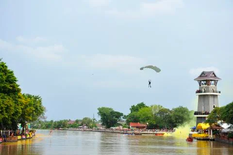 An army jump using a parachute Stock Photos