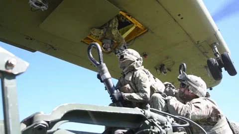 Army Slingloading Video stock 136778112