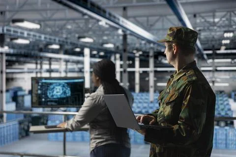 Army specialists implementing artificial intelligence to strengthen military Foto stock