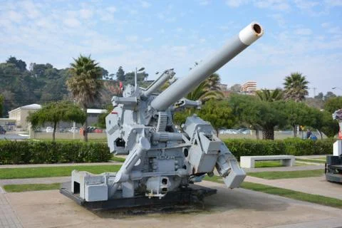 Army weapons and cannon display at a park in Chile 库存照片