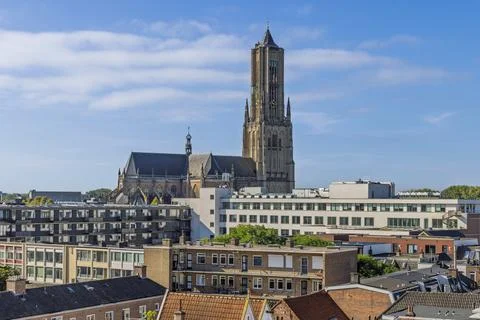 Arnhem cityscape featuring the historic Eusebius Church tower rising above re Foto stock