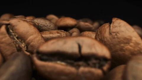 Aromatic Coffee Bean. Macro View. Vídeos de archivo 108783814