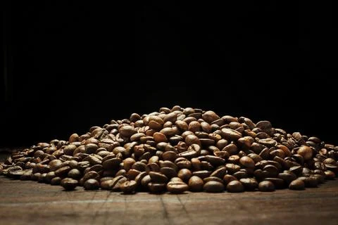 Aromatic coffee beans on the table Stock-Fotos
