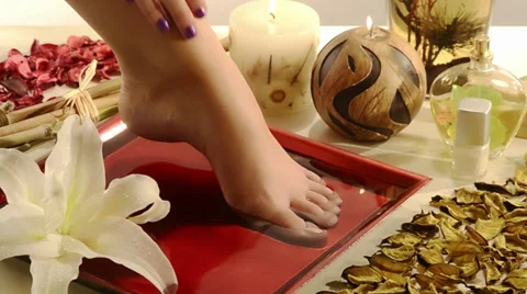 Aromatic relaxing foot bath Video stock 30363216
