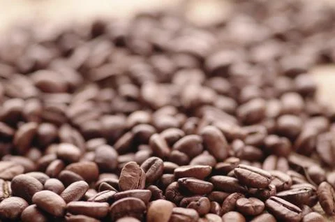 Aromatic roasted coffee  background close up Foto stock
