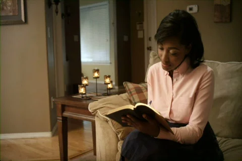 Around The House: Bible Study 01 (480p / 23.98) Vidéo 806332