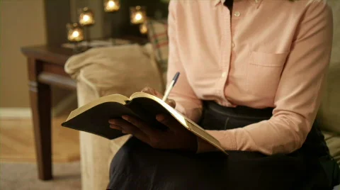 Around The House: Bible Study 02 (1080p / 29.97) 動画素材 802765