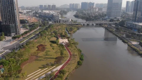 Around a large park area for walking. Video stock 118287566